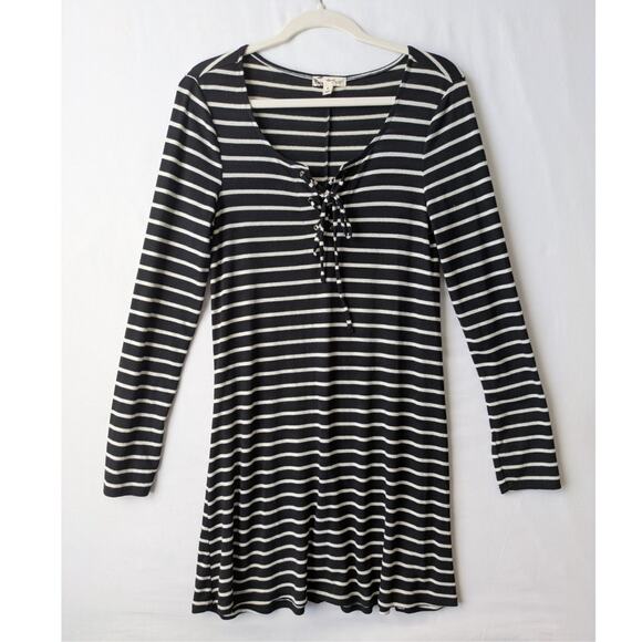 About a Girl Dress Womens Large Stripes‎ Tunic Lace up Neckline Stretch Boho - Picture 1 of 8